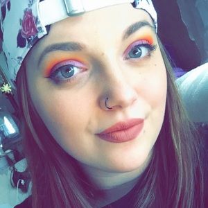 Meet your Posher, Sunshine!